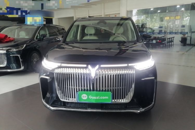 Used VOYAH Dream 2025 PHEV Four-Wheel-Drive Flagship Kunpeng Edition Front