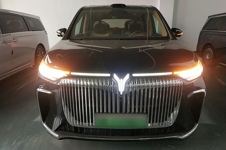Used VOYAH Dream 2025 PHEV Four-Wheel Drive Prestige Qiankun Edition Front