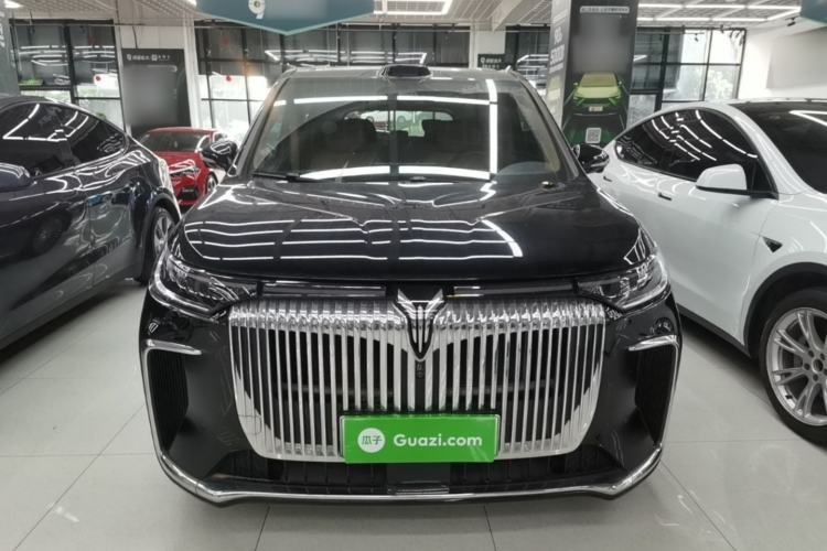 Used VOYAH Dream 2025 PHEV Four-Wheel Drive Prestige Qiankun Edition Front