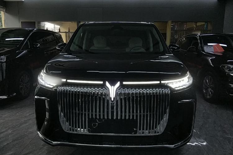 Used VOYAH Dream 2025 PHEV Four-Wheel Drive Excellence Kunpeng Edition Front