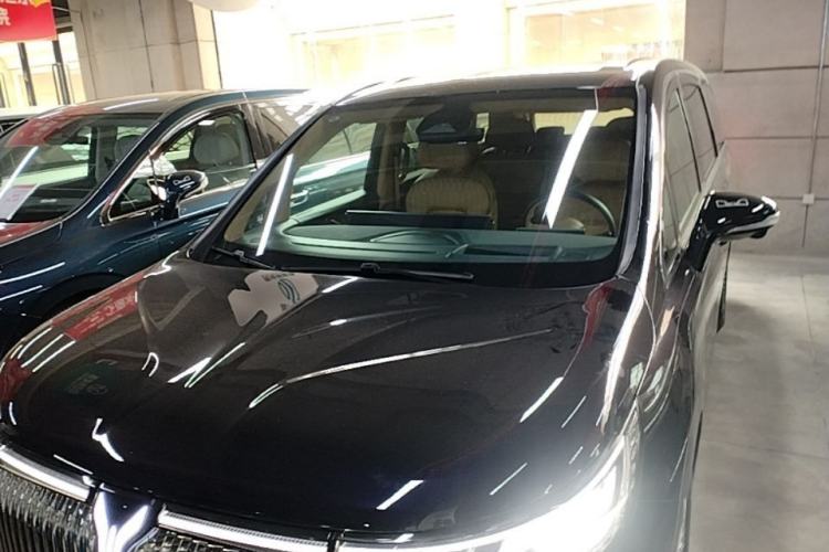 Used VOYAH Dream 2025 PHEV Four-Wheel-Drive Flagship Kunpeng Edition Front