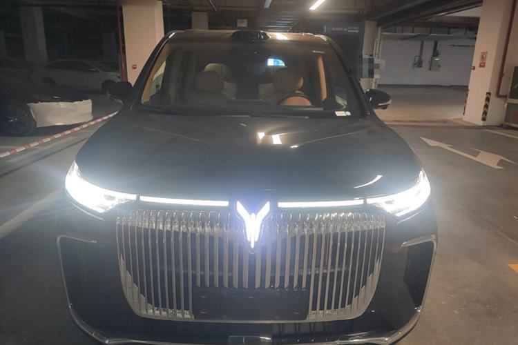 Used VOYAH Dream 2025 PHEV Four-Wheel Drive Excellence Qiankun Edition Front