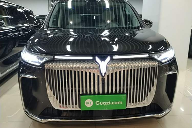 Used VOYAH Dream 2025 PHEV Four-Wheel-Drive Flagship Version – Qiankun Edition Front