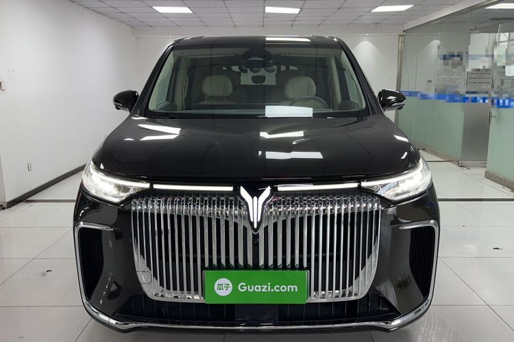Used VOYAH Dream 2025 PHEV Four-Wheel Drive Prestige Kunpeng Edition Front