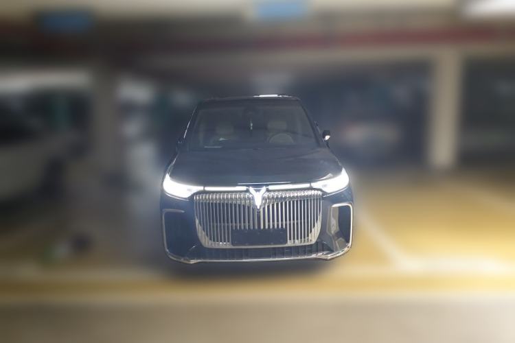 Used VOYAH Dream 2025 PHEV Four-Wheel Drive Prestige Kunpeng Edition Front