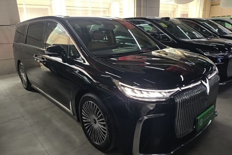 Used VOYAH Dream 2025 PHEV Four-Wheel-Drive Flagship Kunpeng Edition Front Right 45 Deg