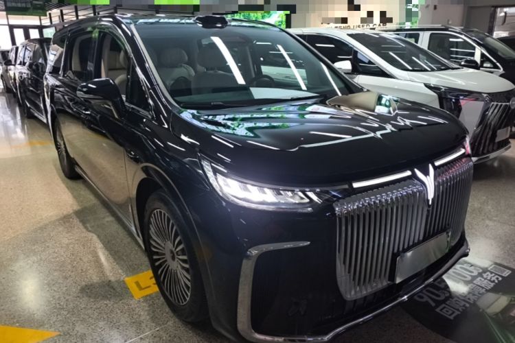 Used VOYAH Dream 2025 PHEV Four-Wheel Drive Excellence Qiankun Edition Front Right 45 Deg