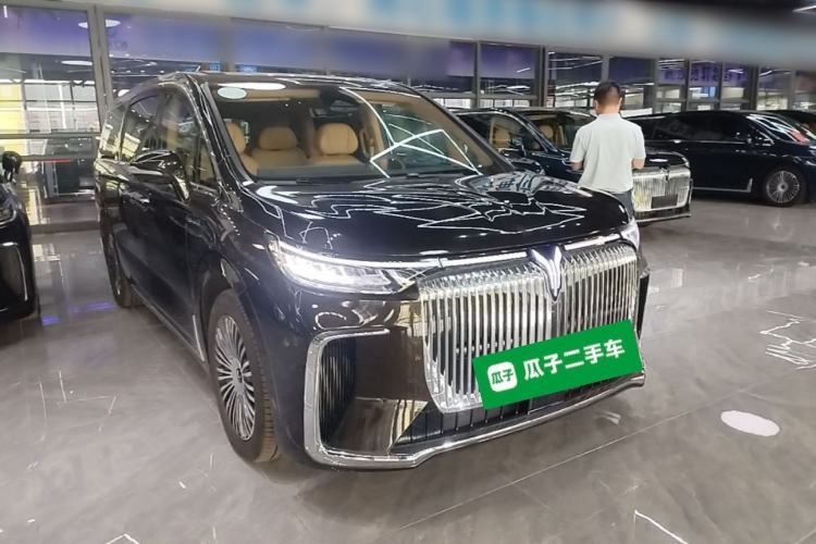 Used VOYAH Dream 2025 PHEV Four-Wheel-Drive Flagship Kunpeng Edition Front Right 45 Deg