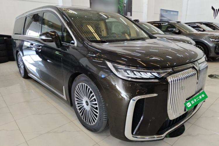 Used VOYAH Dream 2025 PHEV Four-Wheel-Drive Flagship Kunpeng Edition Front Right 45 Deg