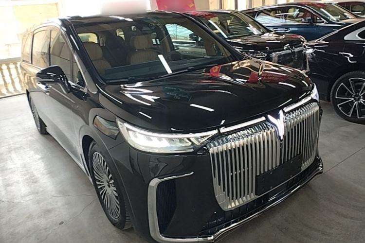 Used VOYAH Dream 2025 PHEV Four-Wheel-Drive Flagship Kunpeng Edition Front Right 45 Deg