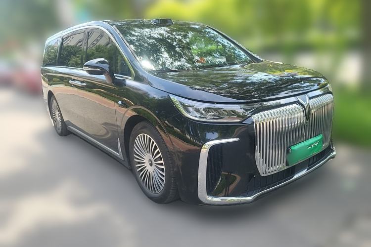 Used VOYAH Dream 2025 PHEV Four-Wheel-Drive Flagship Version – Qiankun Edition Front Right 45 Deg