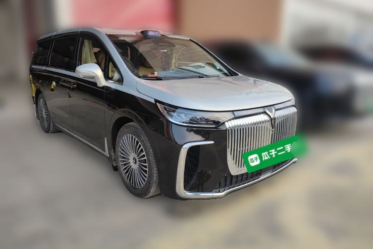 Used VOYAH Dream 2025 PHEV Four-Wheel-Drive Flagship Version – Qiankun Edition Front Right 45 Deg