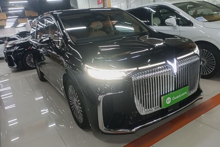 Used VOYAH Dream 2025 PHEV Four-Wheel Drive Prestige Kunpeng Edition Front Right 45 Deg