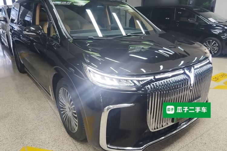 Used VOYAH Dream 2025 PHEV Four-Wheel-Drive Flagship Kunpeng Edition Front Right 45 Deg