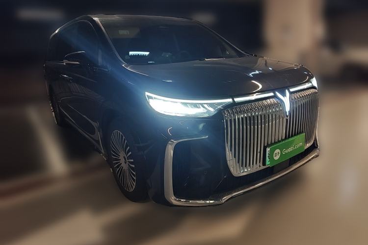 Used VOYAH Dream 2025 PHEV Four-Wheel Drive Excellence Kunpeng Edition Front Right 45 Deg