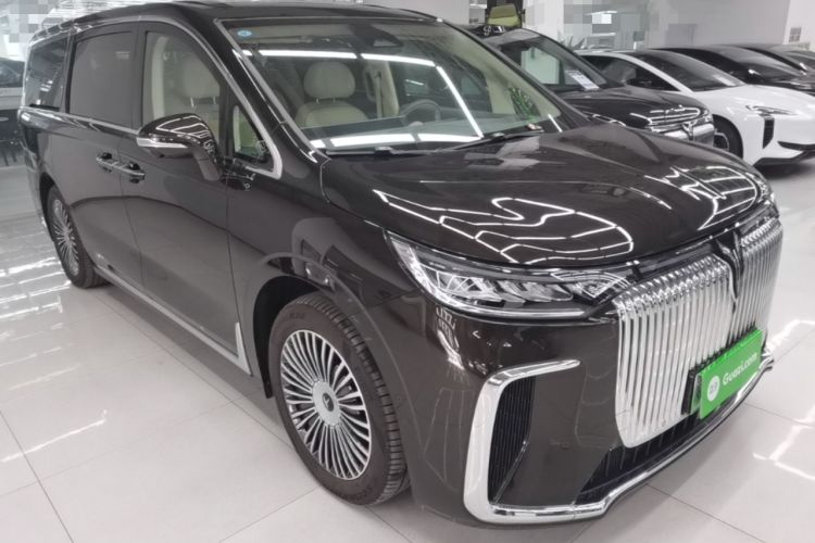 Used VOYAH Dream 2025 PHEV Four-Wheel-Drive Flagship Kunpeng Edition Front Right 45 Deg