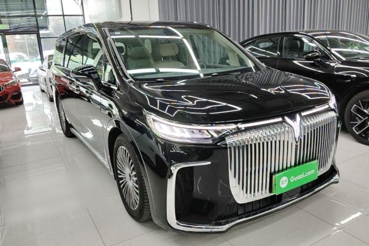 Used VOYAH Dream 2025 PHEV Four-Wheel-Drive Flagship Kunpeng Edition Front Right 45 Deg