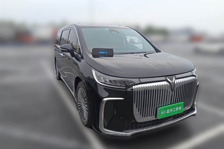 Used VOYAH Dream 2025 PHEV Four-Wheel Drive Prestige Kunpeng Edition Front Right 45 Deg