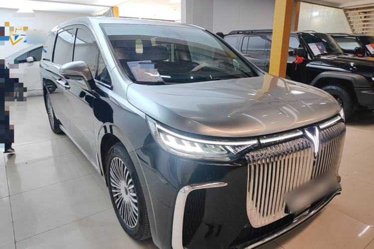 Used VOYAH Dream 2025 PHEV Four-Wheel Drive Excellence Kunpeng Edition Front Right 45 Deg
