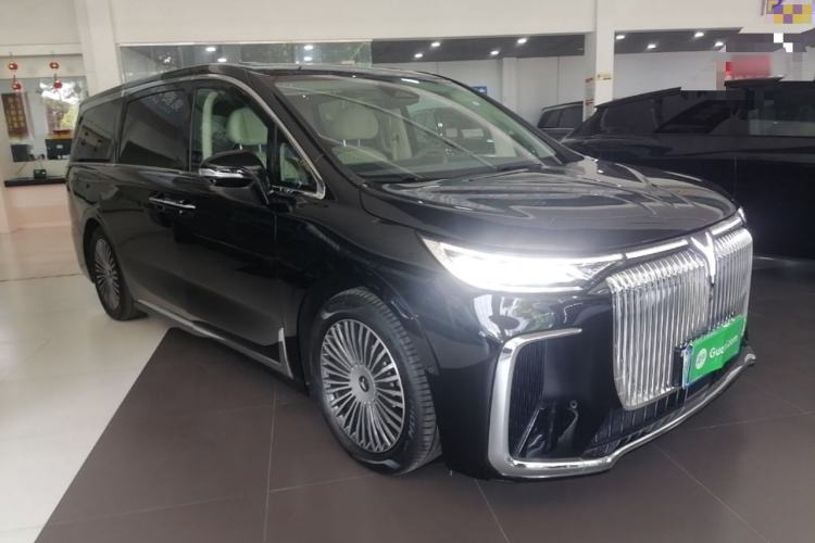 Used VOYAH Dream 2025 PHEV Four-Wheel-Drive Flagship Kunpeng Edition Front Right 45 Deg
