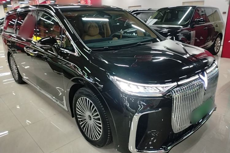 Used VOYAH Dream 2025 PHEV Four-Wheel-Drive Flagship Kunpeng Edition Front Right 45 Deg