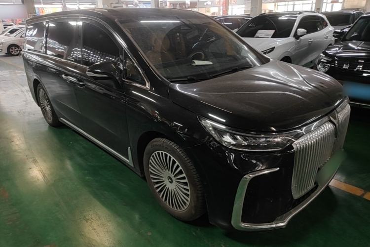 Used VOYAH Dream 2025 PHEV Four-Wheel Drive Prestige Kunpeng Edition Front Right 45 Deg