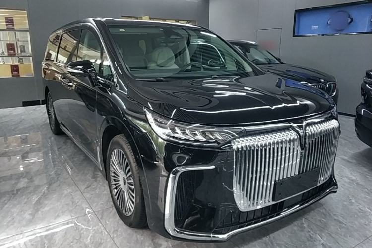 Used VOYAH Dream 2025 PHEV Four-Wheel Drive Excellence Kunpeng Edition Front Right 45 Deg