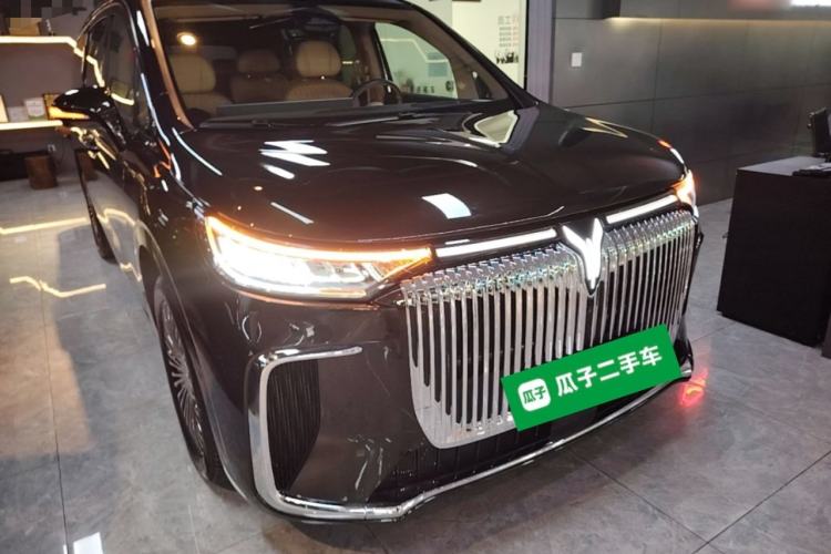 Used VOYAH Dream 2025 PHEV Four-Wheel-Drive Flagship Kunpeng Edition Front Right 45 Deg