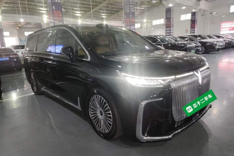 Used VOYAH Dream 2025 PHEV Four-Wheel-Drive Flagship Version – Qiankun Edition Front Right 45 Deg