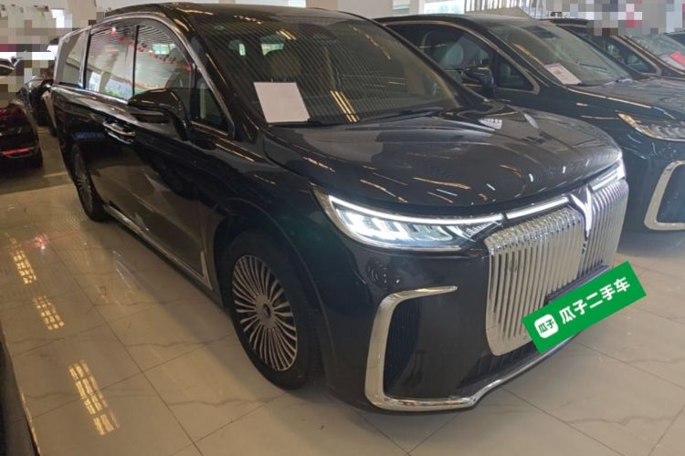 Used VOYAH Dream 2025 PHEV Four-Wheel Drive Prestige Kunpeng Edition Front Right 45 Deg