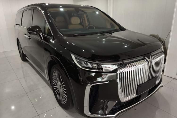 Used VOYAH Dream 2025 PHEV Four-Wheel Drive Prestige Kunpeng Edition Front Right 45 Deg