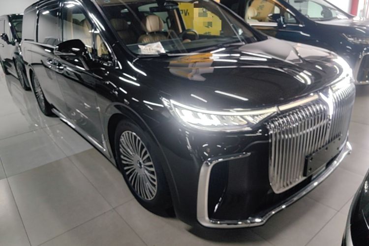 Used VOYAH Dream 2025 PHEV Four-Wheel-Drive Flagship Kunpeng Edition Front Right 45 Deg
