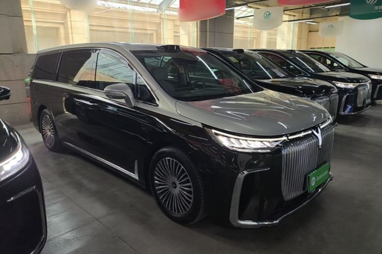 Used VOYAH Dream 2025 PHEV Four-Wheel-Drive Flagship Version – Qiankun Edition Front Right 45 Deg