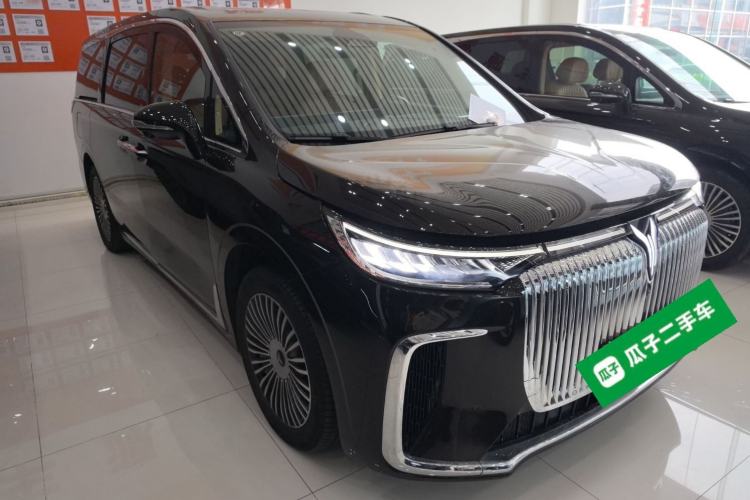 Used VOYAH Dream 2025 PHEV Four-Wheel-Drive Flagship Kunpeng Edition Front Right 45 Deg