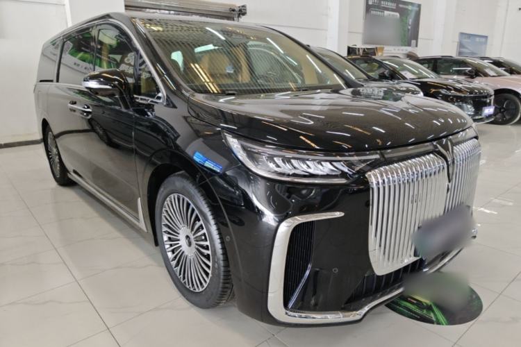 Used VOYAH Dream 2025 PHEV Four-Wheel-Drive Flagship Kunpeng Edition Front Right 45 Deg