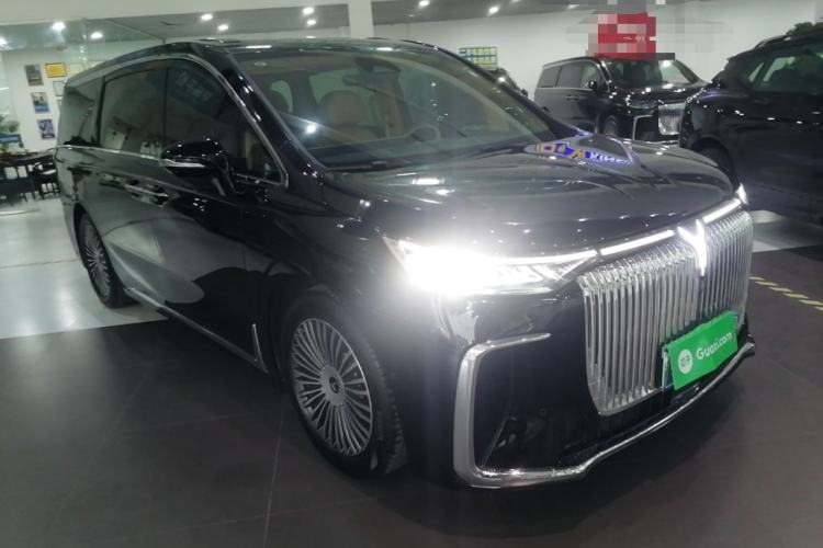 Used VOYAH Dream 2025 PHEV Four-Wheel-Drive Flagship Kunpeng Edition Front Right 45 Deg