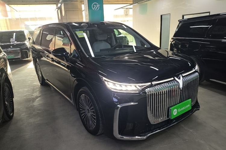 Used VOYAH Dream 2025 PHEV Four-Wheel Drive Excellence Qiankun Edition Front Right 45 Deg