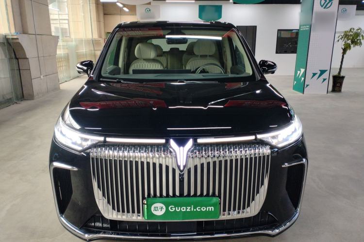 Used VOYAH Dream 2025 EV Four-Wheel Drive Flagship Kunpeng Edition Front