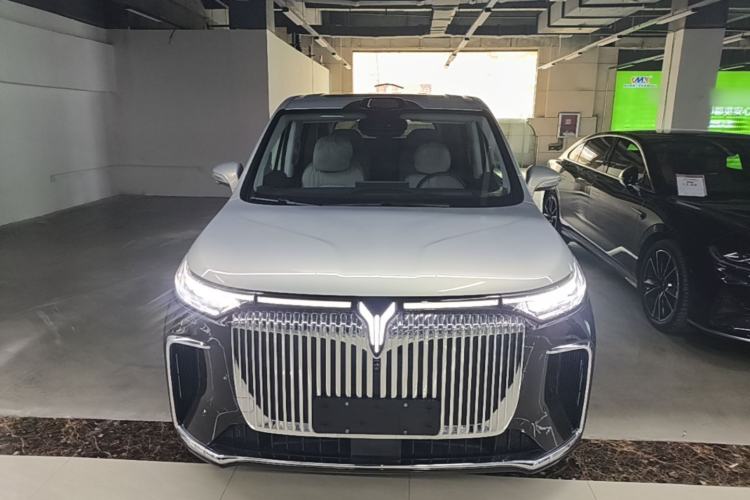 Used VOYAH Dream 2025 EV Four-Wheel-Drive Flagship Qiankun Version Front
