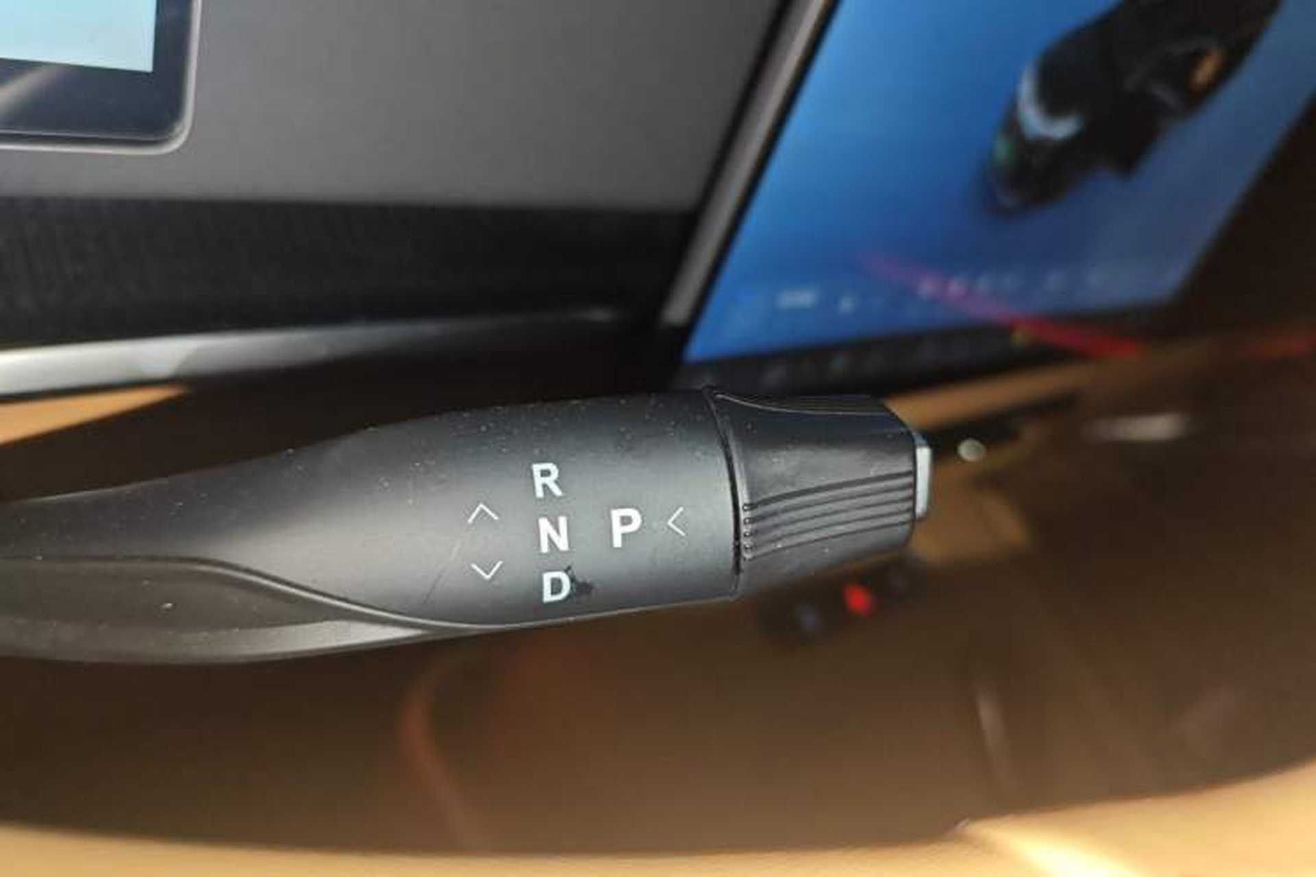 Used VOYAH Dream 2025 PHEV Four-Wheel Drive Prestige Kunpeng Edition Gear Lever