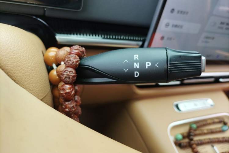 Used VOYAH Dream 2025 PHEV Four-Wheel-Drive Flagship Version – Qiankun Edition Gear Lever