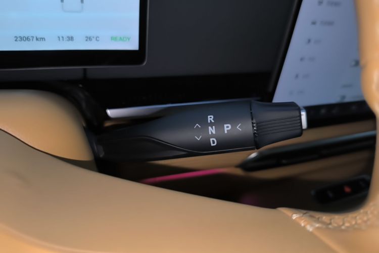 Used VOYAH Dream 2025 PHEV Four-Wheel-Drive Flagship Kunpeng Edition Gear Lever