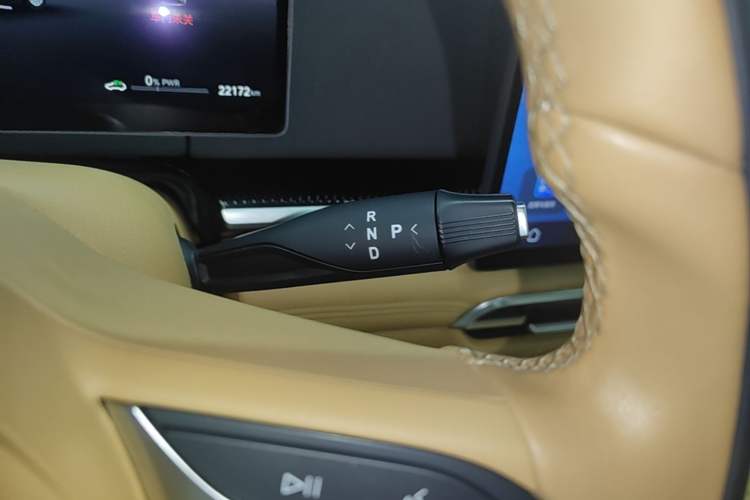 Used VOYAH Dream 2025 PHEV Four-Wheel Drive Excellence Qiankun Edition Gear Lever