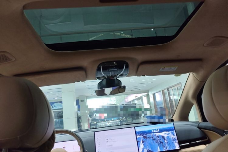 Used VOYAH Dream 2025 PHEV Four-Wheel-Drive Flagship Kunpeng Edition Headliner