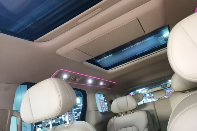 Used VOYAH Dream 2025 PHEV Four-Wheel Drive Prestige Kunpeng Edition Headliner