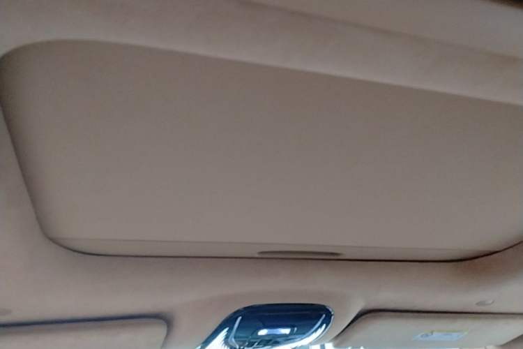 Used VOYAH Dream 2025 PHEV Four-Wheel-Drive Flagship Kunpeng Edition Headliner