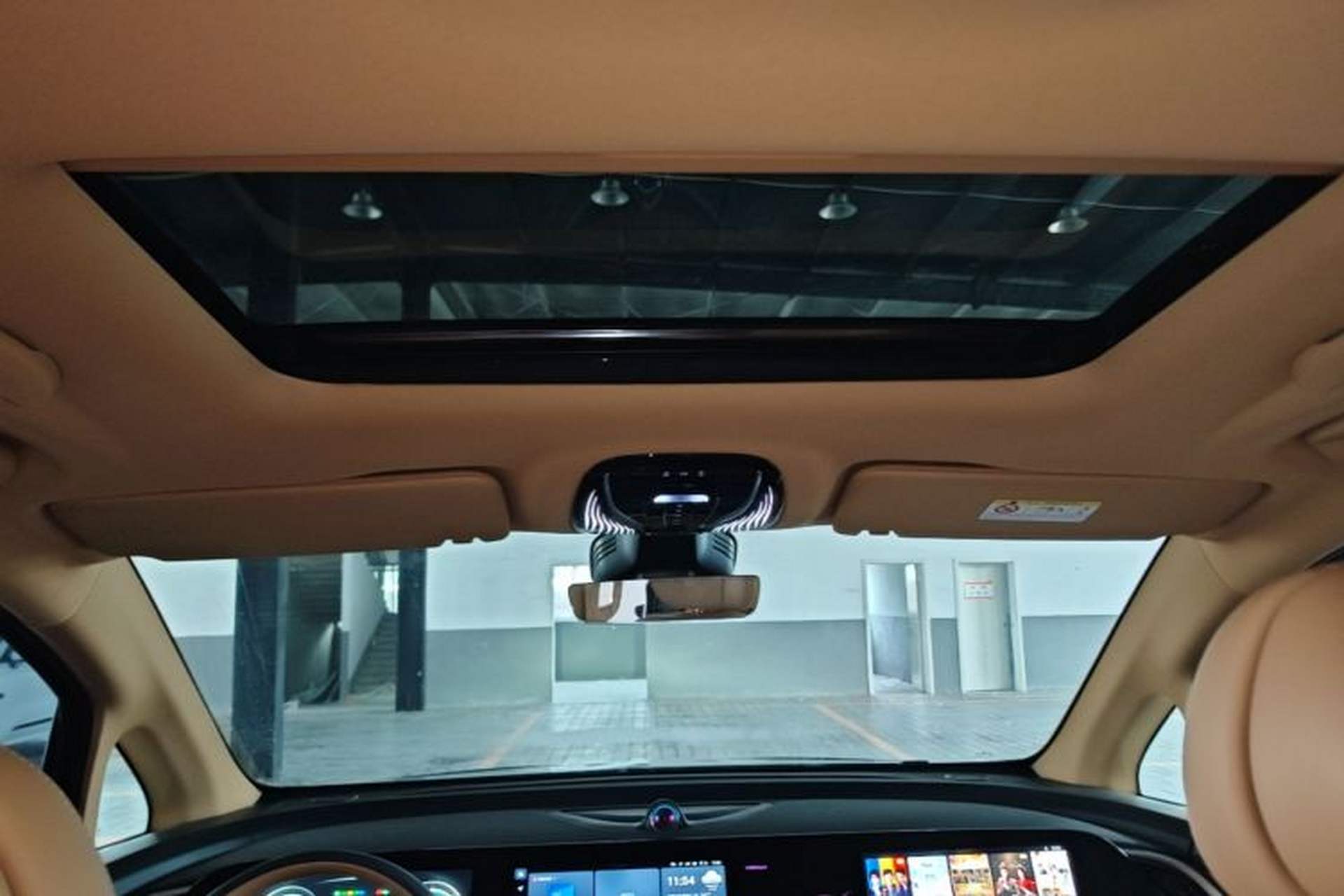 Used VOYAH Dream 2025 PHEV Four-Wheel Drive Excellence Kunpeng Edition Headliner