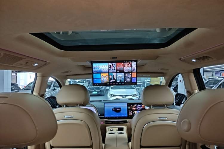 Used VOYAH Dream 2025 PHEV Four-Wheel-Drive Flagship Kunpeng Edition Headliner