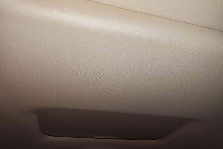 Used VOYAH Dream 2025 PHEV Four-Wheel Drive Excellence Kunpeng Edition Headliner