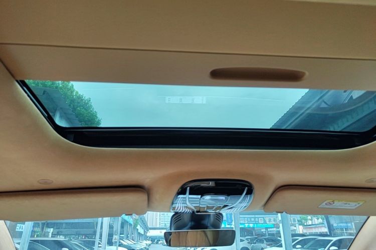 Used VOYAH Dream 2025 PHEV Four-Wheel-Drive Flagship Kunpeng Edition Headliner